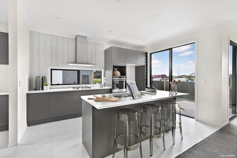 Photo of property in 51a Hayfield Way, Karaka, Papakura, 2113