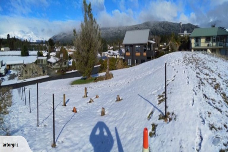 Photo of property in 19 Muriwai Drive, Manapouri, 9679