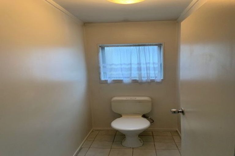 Photo of property in 26 Blueridge Close, Sunnyvale, Auckland, 0612