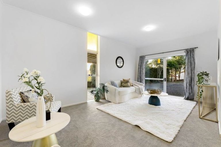 Photo of property in 77 Kennedy Avenue, Forrest Hill, Auckland, 0620