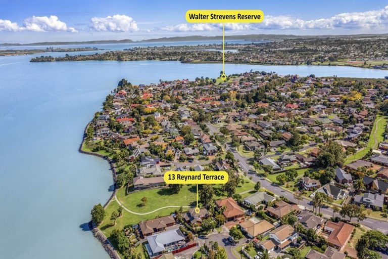 Photo of property in 13 Reynard Terrace, Conifer Grove, Takanini, 2112