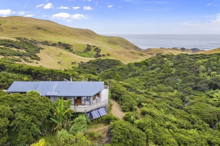 Photo of property in 1574 Whaanga Road, Raglan, 3296
