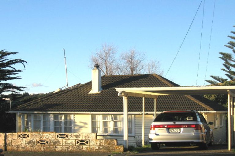 Photo of property in 13 Miranda Street, Cannons Creek, Porirua, 5024