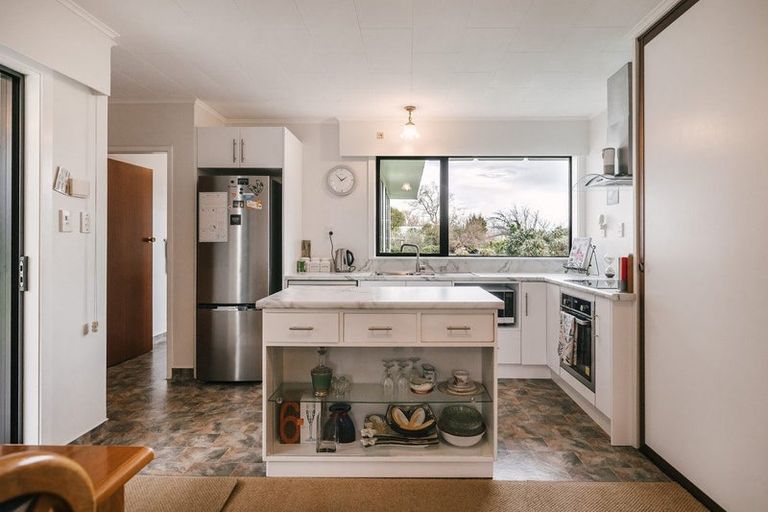 Photo of property in 14 Pollen Street, Woodville, 4920