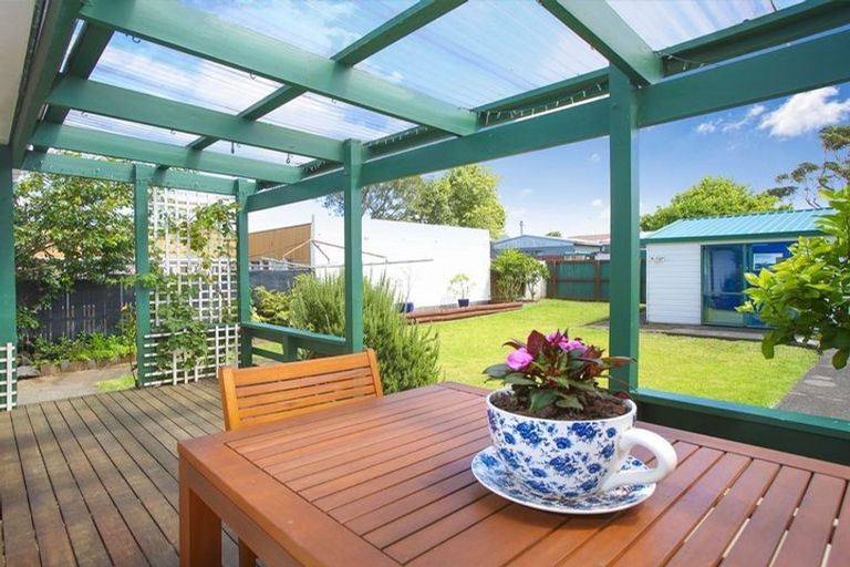 Photo of property in 19 Matangi Road, Mount Wellington, Auckland, 1060