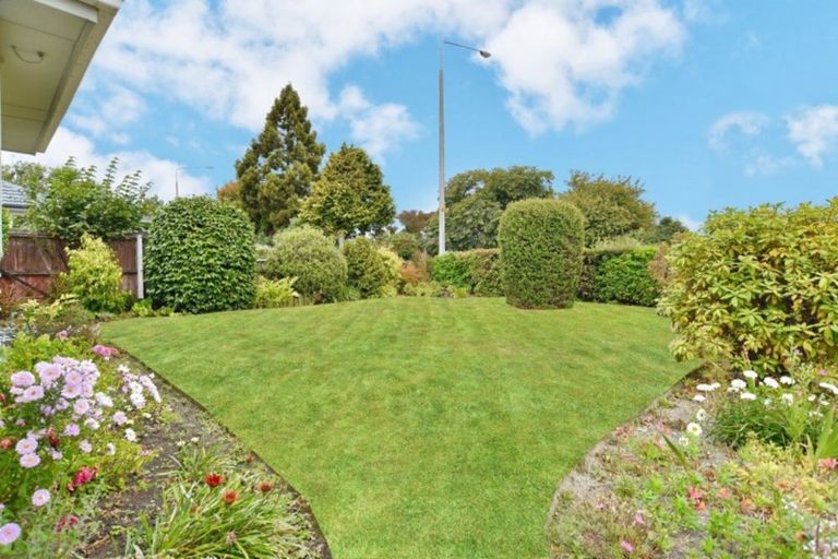 Photo of property in 72 Racecourse Road, Sockburn, Christchurch, 8042