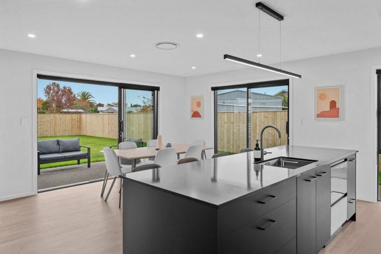 Photo of property in 30 Plains Avenue, Masterton, 5810