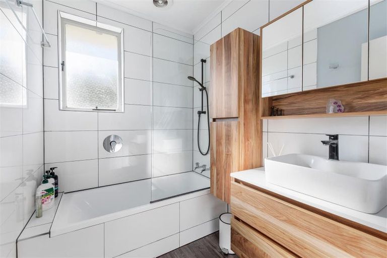 Photo of property in 25 Kahu Street, Utuhina, Rotorua, 3015