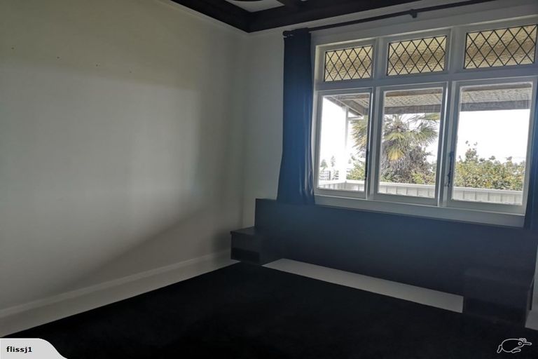 Photo of property in 38 Cameron Road, Bluff Hill, Napier, 4110