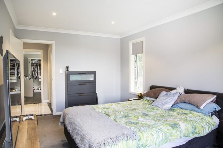 Photo of property in 11b Bank Street, Hillcrest, Auckland, 0627