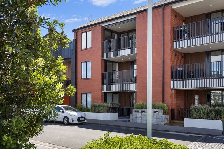 Photo of property in 3/85 Bomb Point Drive, Hobsonville, Auckland, 0616