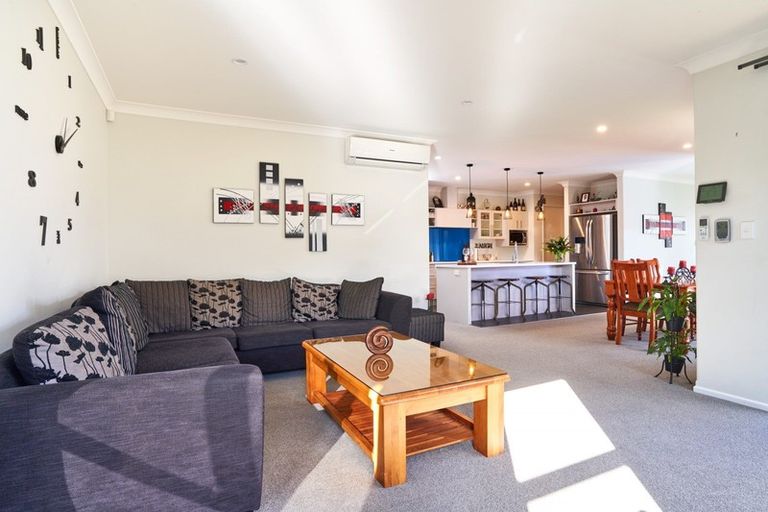 Photo of property in 4 Wanaka Place, Poraiti, Napier, 4112