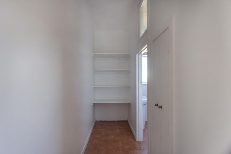 Photo of property in 35 Mersey Street, South Hill, Oamaru, 9400