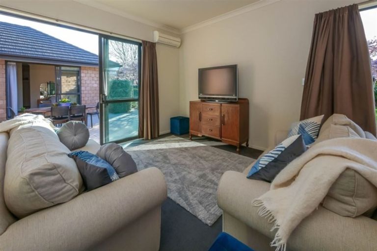 Photo of property in 8 Heaphy Court, Rolleston, 7614