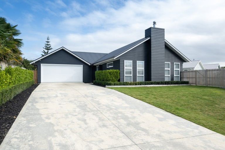 Photo of property in 3 Circuitt Lane, Te Awanga, 4102