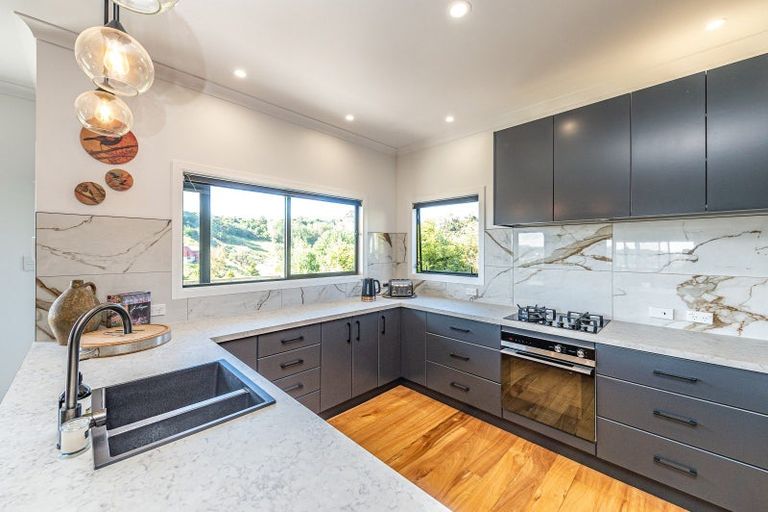 Photo of property in 1 Shakespeare Road, Bastia Hill, Whanganui, 4500