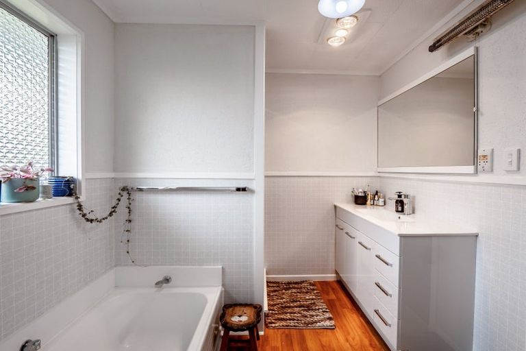 Photo of property in 21 Rewa Street, Inglewood, 4330