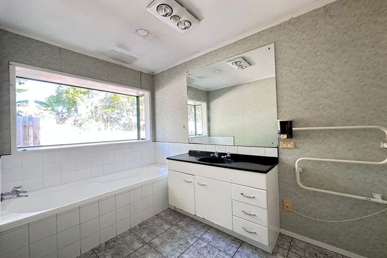 Photo of property in 14 Crail Court, Totara Heights, Auckland, 2105