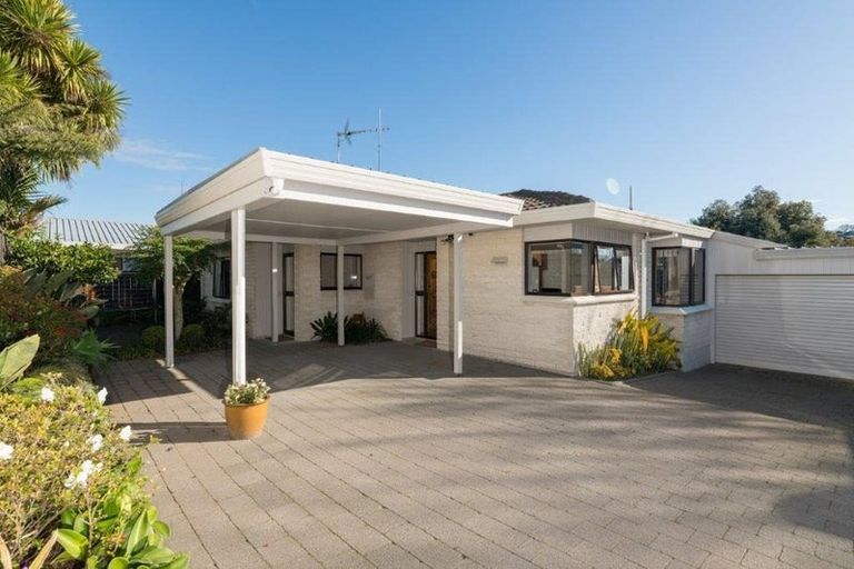 Photo of property in 11 Goods Road, Otumoetai, Tauranga, 3110