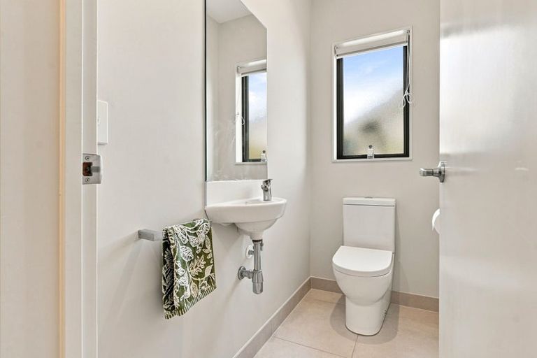 Photo of property in 13 Andalusian Way, Karaka, Papakura, 2113