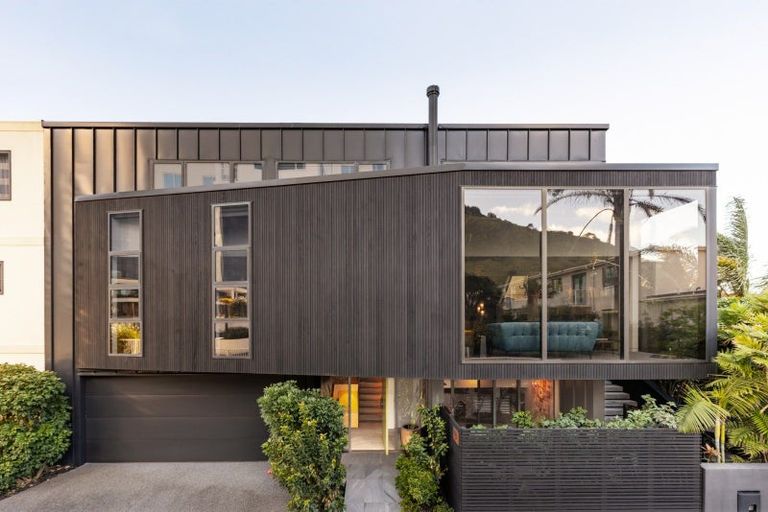 Photo of property in 18b Maunganui Road, Mount Maunganui, 3116