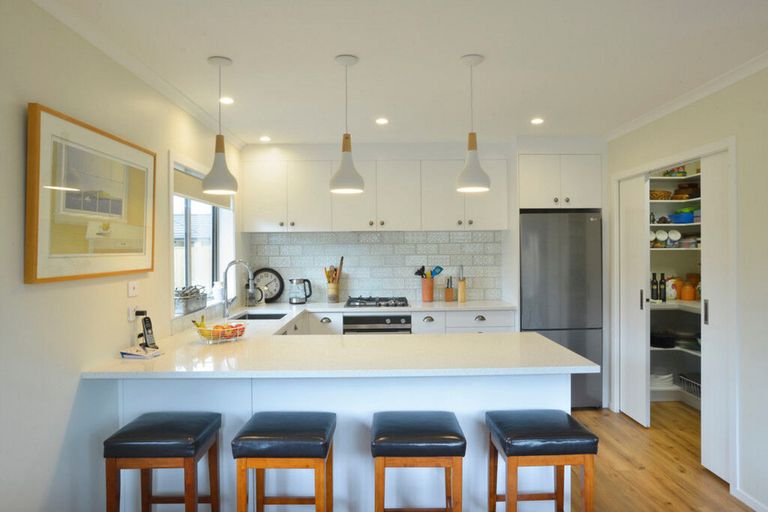 Photo of property in 64 Feist Street, Carterton, 5713