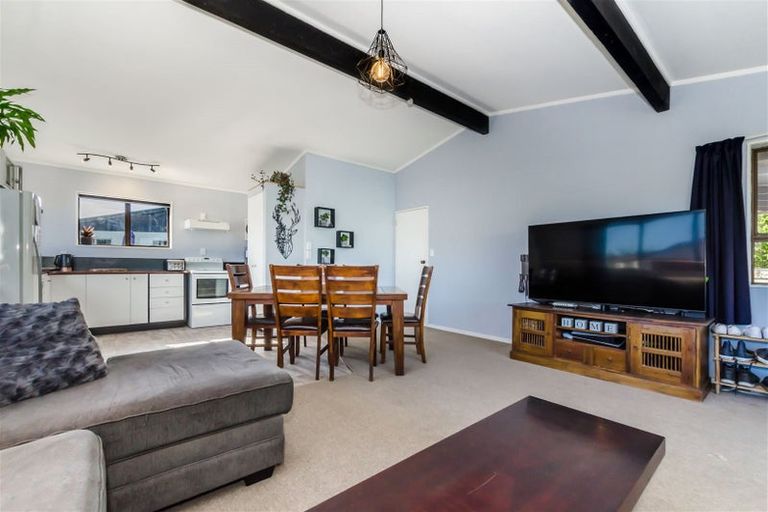 Photo of property in 65 Arawhata Road, Paraparaumu, 5032