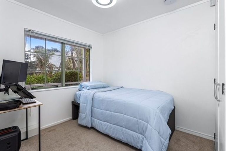 Photo of property in 2/102 Manuka Road, Bayview, Auckland, 0629