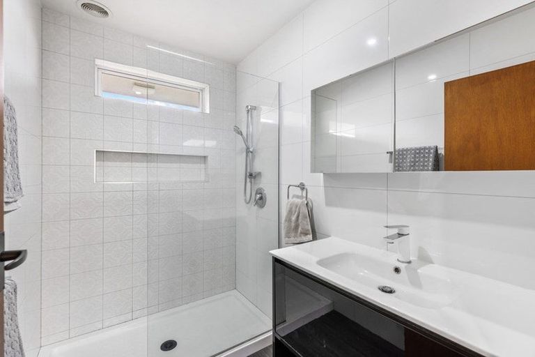 Photo of property in 2/1 Delaware Crescent, Russley, Christchurch, 8042