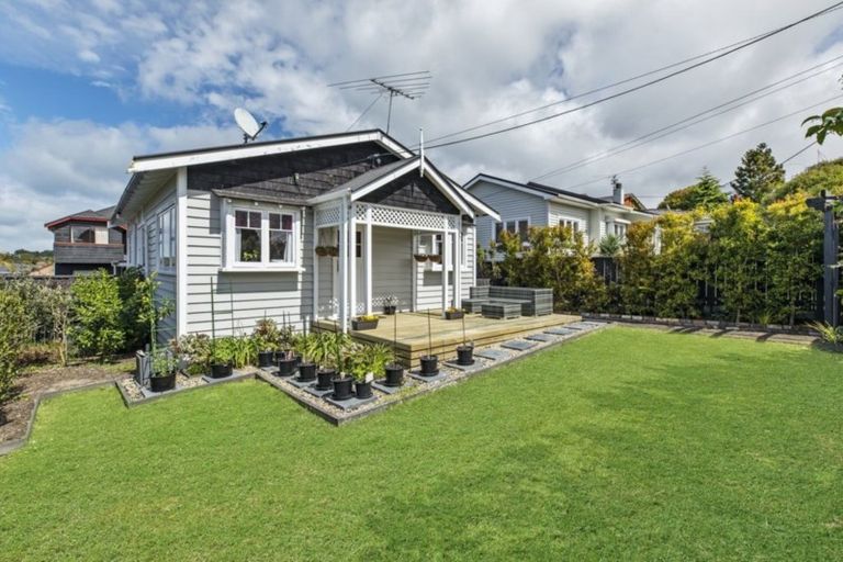 Photo of property in 1/7 Akehurst Avenue, New Lynn, Auckland, 0600