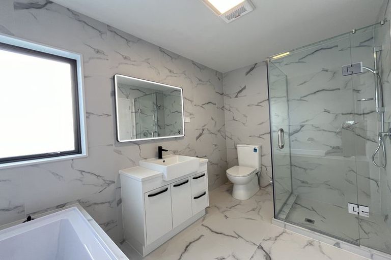 Photo of property in 10d Mantra Road, Massey, Auckland, 0614