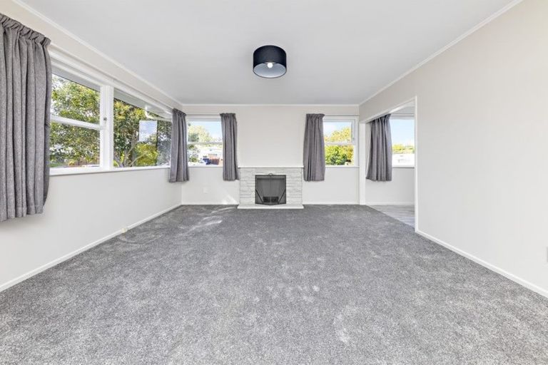 Photo of property in 14 Gainsborough Street, Manurewa, Auckland, 2102