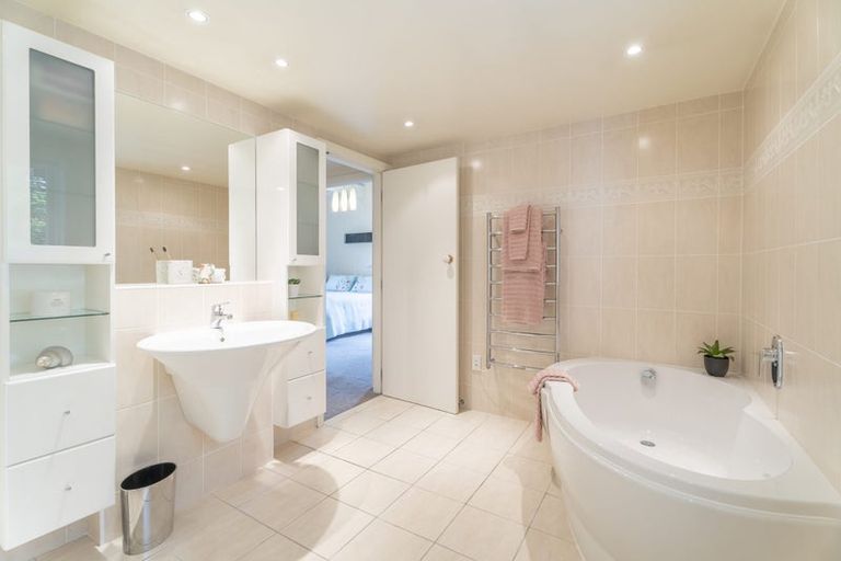 Photo of property in 9 Halswater Drive, Churton Park, Wellington, 6037