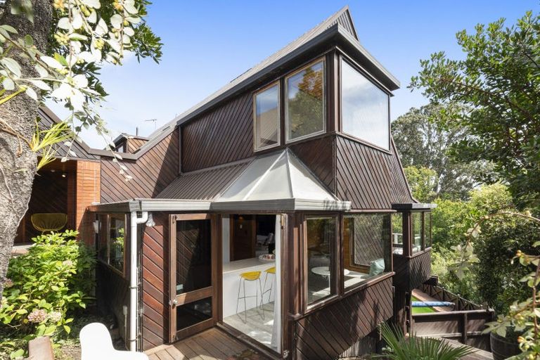 Photo of property in 28 Bengal Drive, Cashmere, Christchurch, 8022