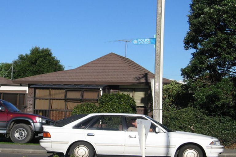 Photo of property in 2/36 Riverside Road, Orewa, 0931