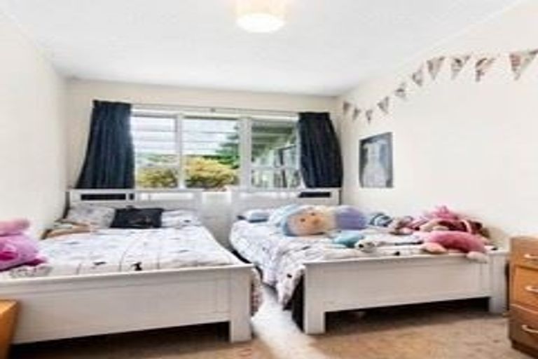 Photo of property in 21a Ribblesdale Road, Henderson, Auckland, 0612