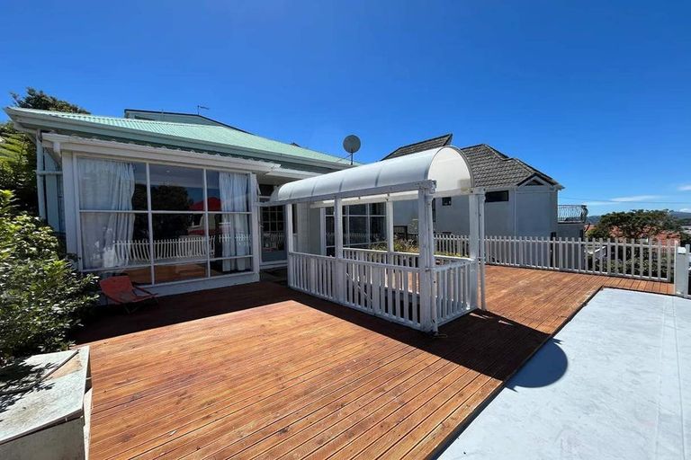 Photo of property in 34 Grove Road, Kelburn, Wellington, 6012