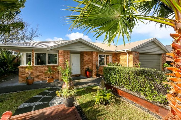 Photo of property in 9a Turehu Street, Merrilands, New Plymouth, 4312
