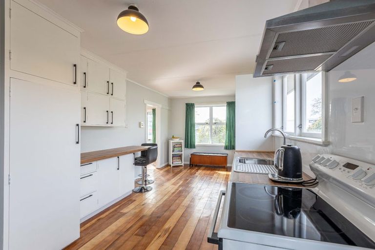 Photo of property in 30 Kelvin Grove Road, Kelvin Grove, Palmerston North, 4414