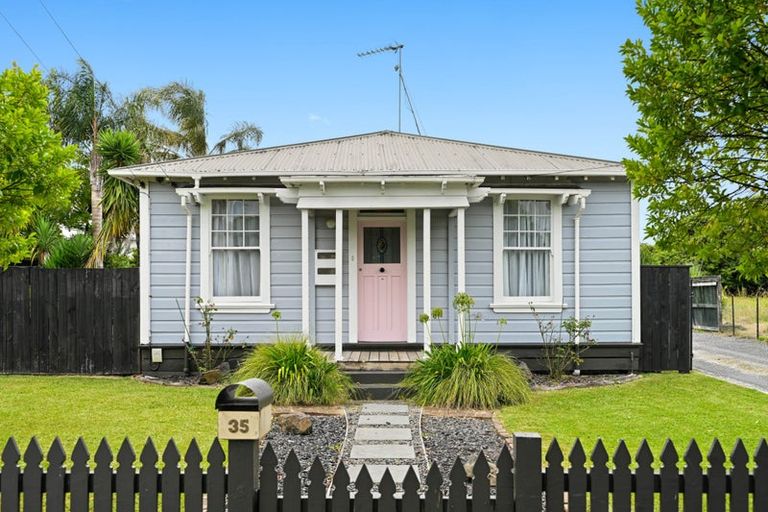 Photo of property in 35 Rifle Range Road, Dinsdale, Hamilton, 3204