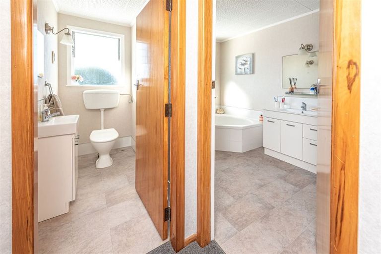 Photo of property in 8 Kapiti Terrace, Castlecliff, Whanganui, 4501