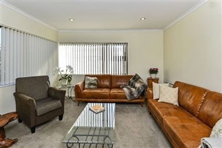 Photo of property in 5 Starlight Cove, Hobsonville, Auckland, 0618