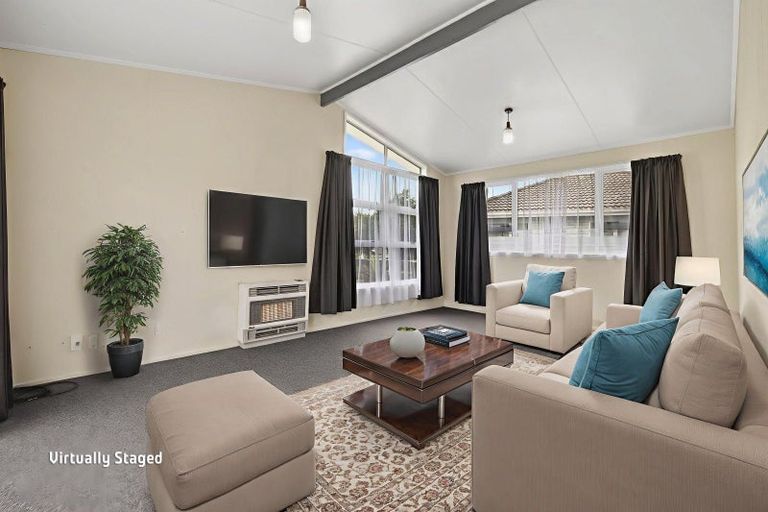 Photo of property in 36 Abraham Crescent, Milson, Palmerston North, 4414