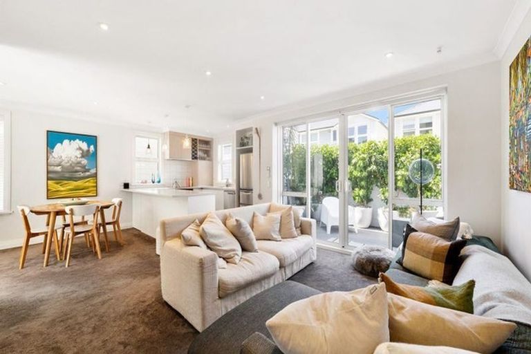 Photo of property in 57 Arcus Way, Hataitai, Wellington, 6021