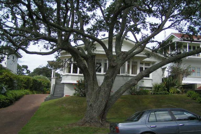 Photo of property in 33 Ewen Street, Hauraki, Auckland, 0622