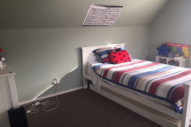 Photo of property in 2/30 Woodford Terrace, Ilam, Christchurch, 8053