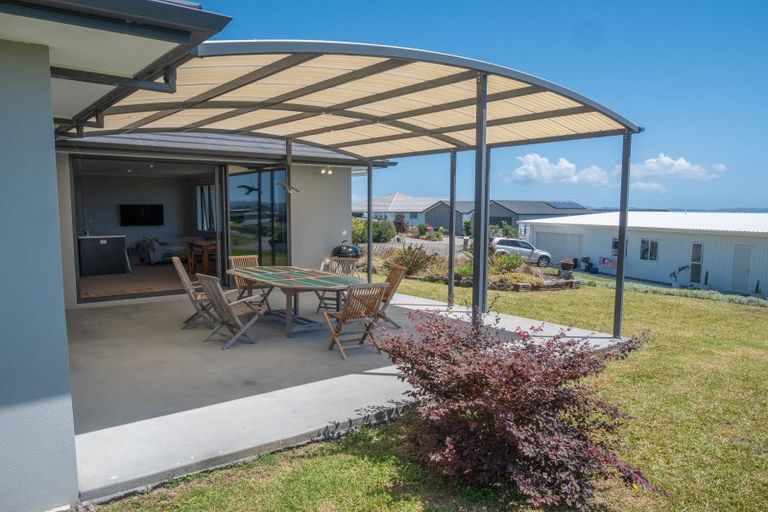 Photo of property in 31 Eagles Way, Cable Bay, 0420