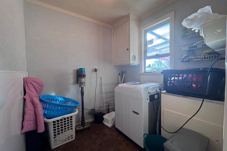 Photo of property in 16 Fairview Avenue, Feilding, 4702