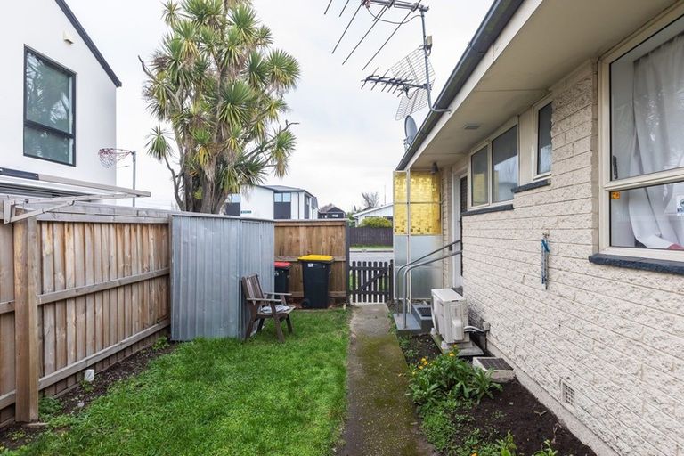 Photo of property in 1/4 Division Street, Riccarton, Christchurch, 8041