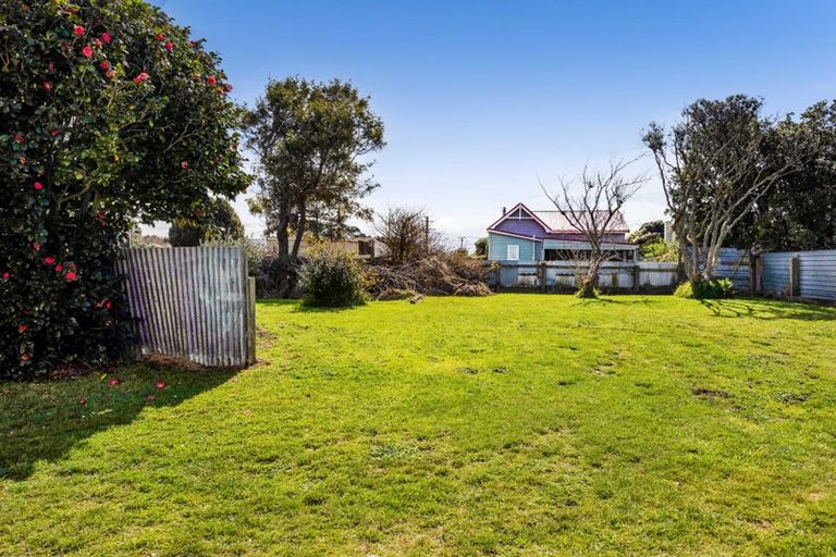 Photo of property in 21 Kapuni Street, Manaia, 4612